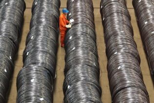 کاهش 6/4 درصدی تولید فولاد خام چین در ماه مارس به دلیل شیوع کرونا عینک فولادی فولاد